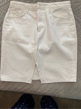 L’AGENCE WHITE JEAN SKIRT